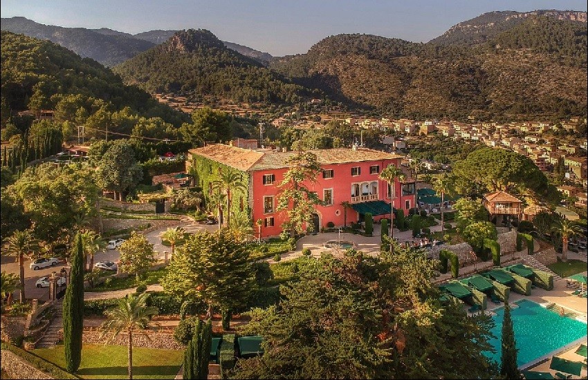 Hotel Exterior