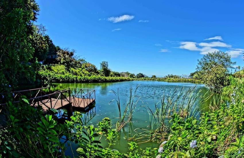 Hotel Lake