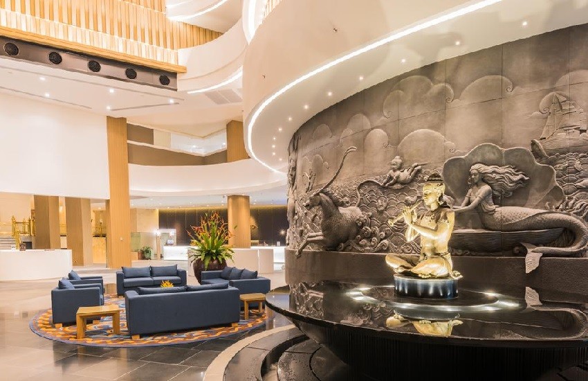 Hotel Lobby