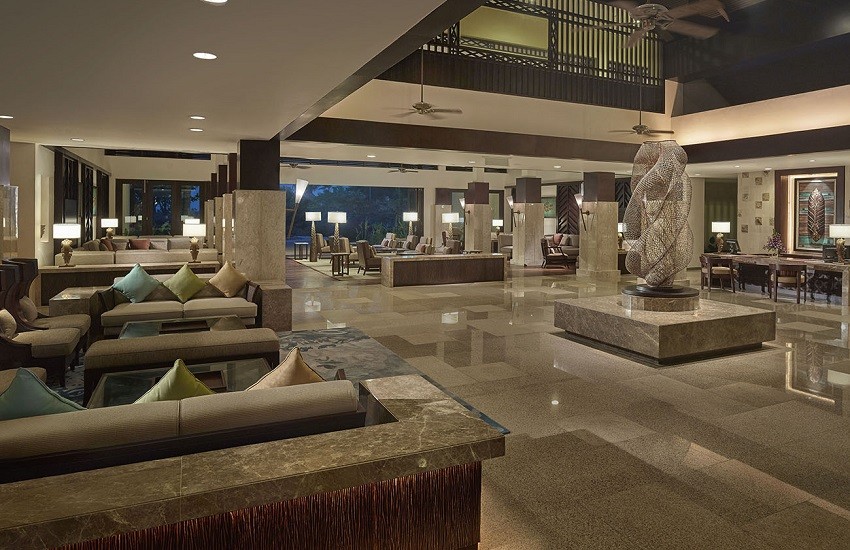 Hotel Ocean Wing Lobby