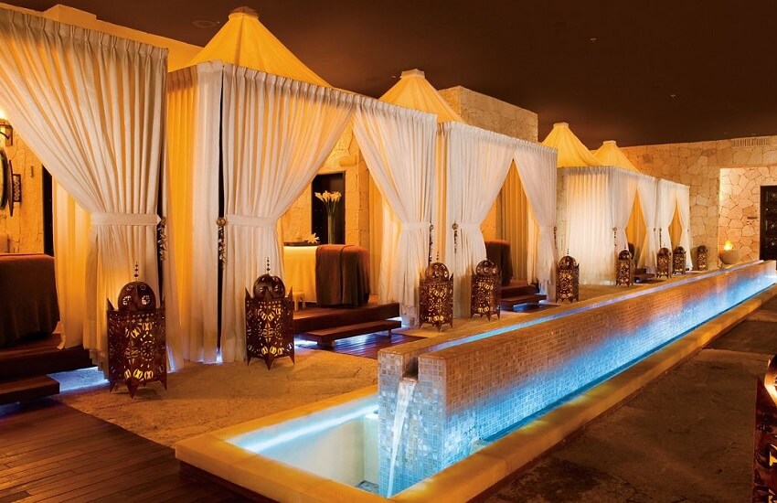 Hotel Spa Cabanas