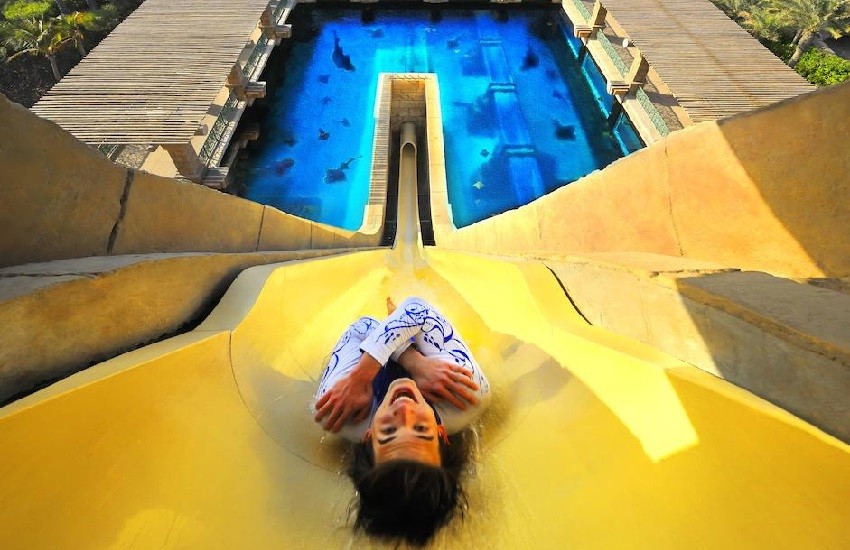 Hotel Waterpark Slide