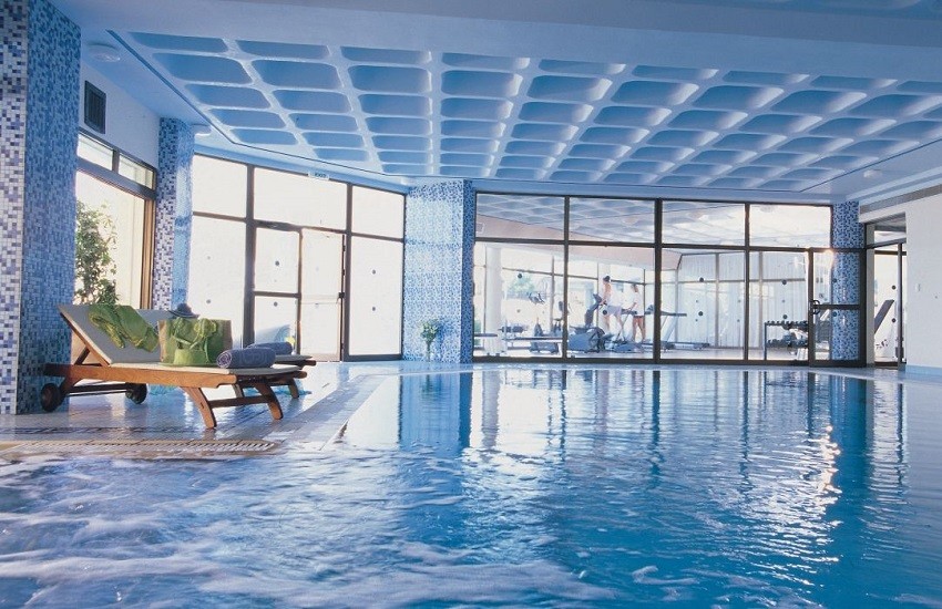 Pool Indoor