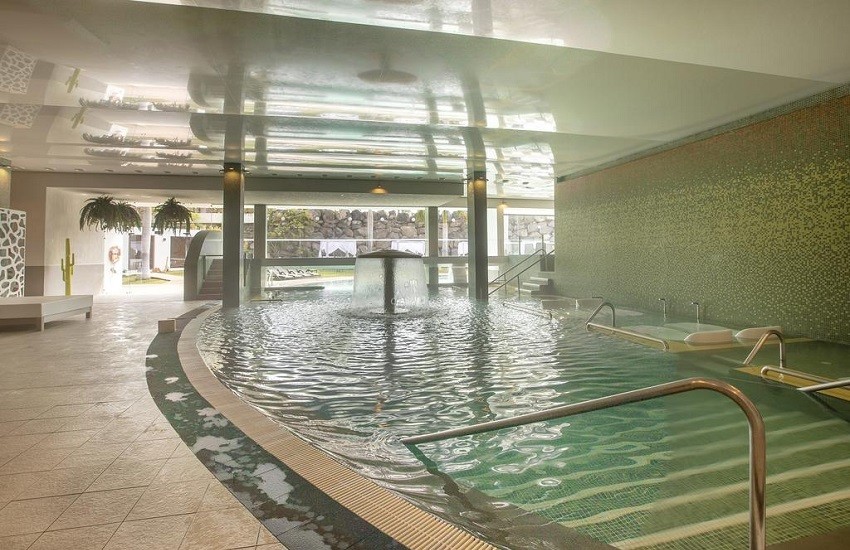 Pool Indoor