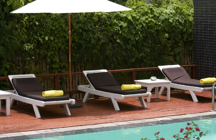 Pool Loungers