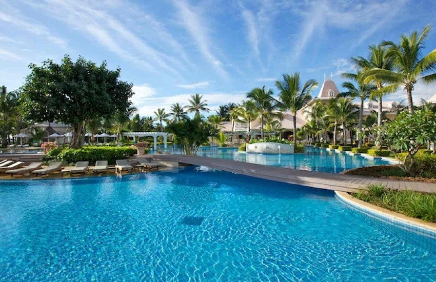 Pool Main