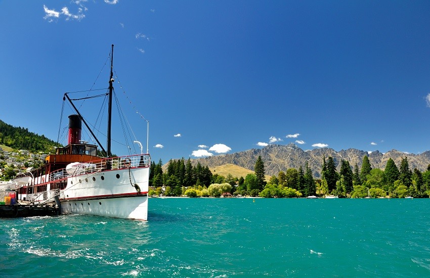 Queenstown Boat Sea