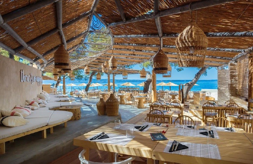 Restaurant Beach