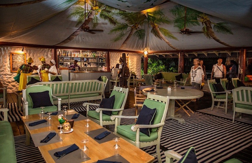 Restaurant Beach Dining