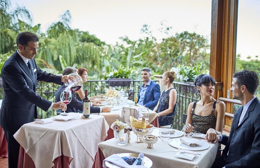 Restaurant Terrace