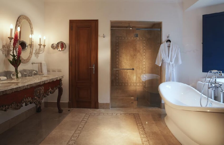 Room Bathroom