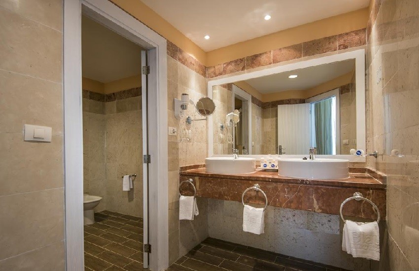 Room Bathroom