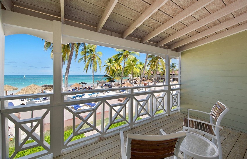 Room Beachfront Balcony