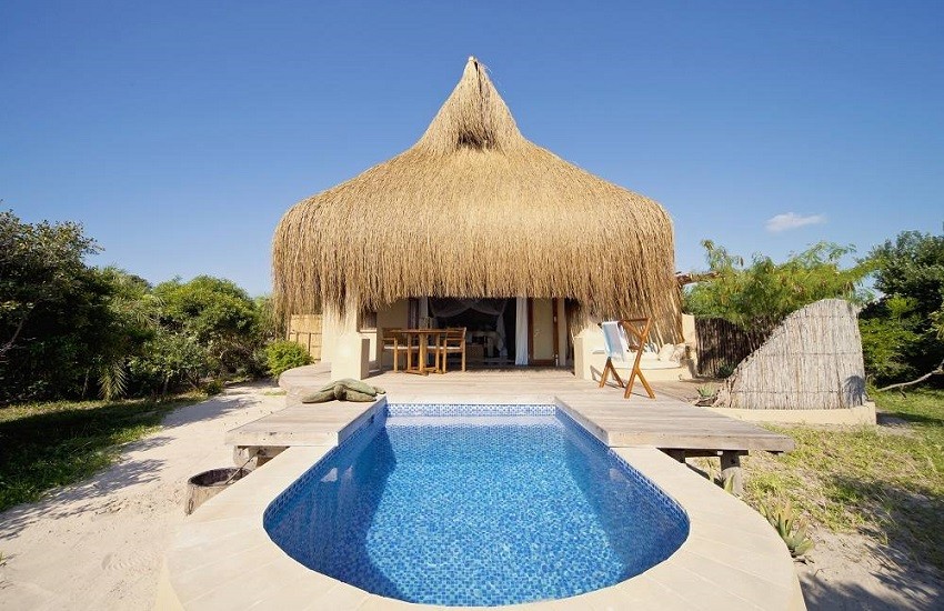 Room Hut Pool