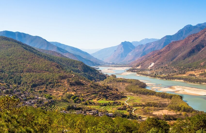 Yangtze River First Curve