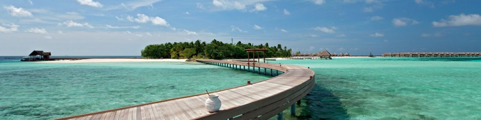 Constance Moofushi, Maldives